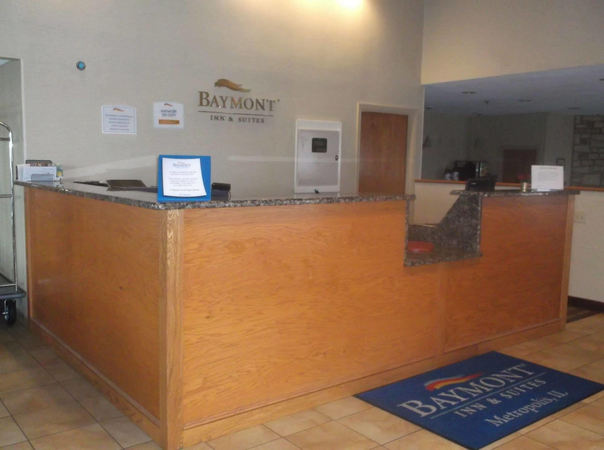 Hotel Baymont By Wyndham Metropolis Exterior foto
